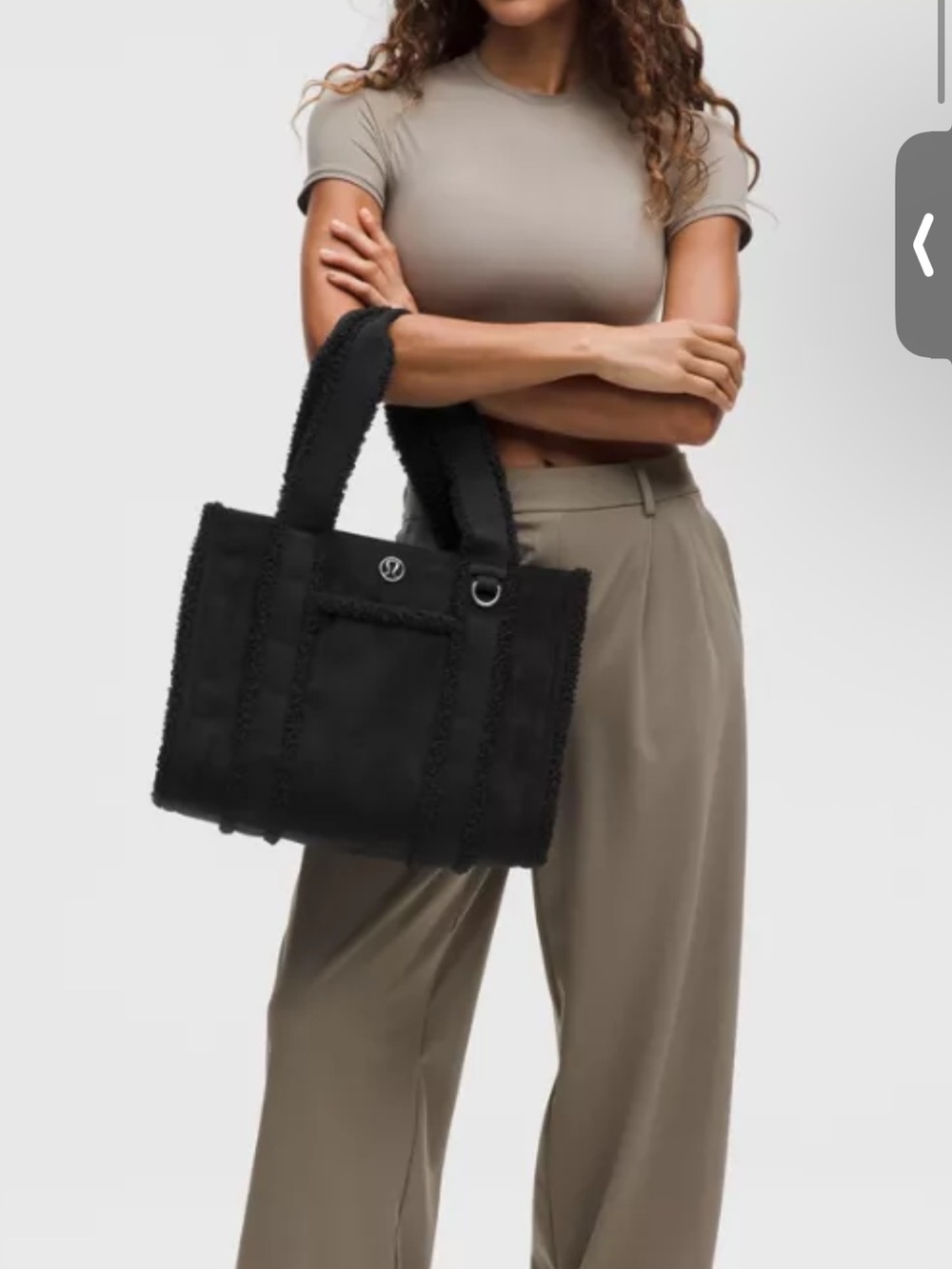 LULULEMON Boxy Tote Bag 10L
Faux Shearling Trims